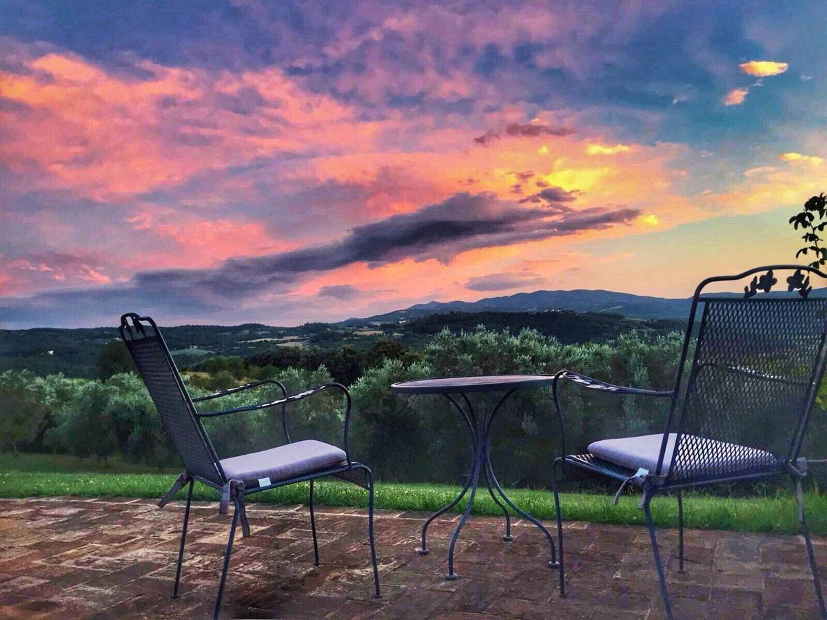 Tenuta Di Canonica Тоди Экстерьер фото