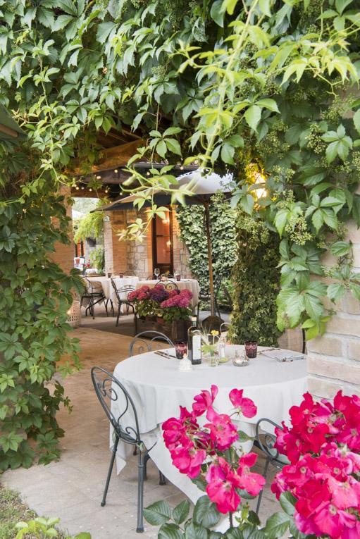 Tenuta Di Canonica Тоди Экстерьер фото