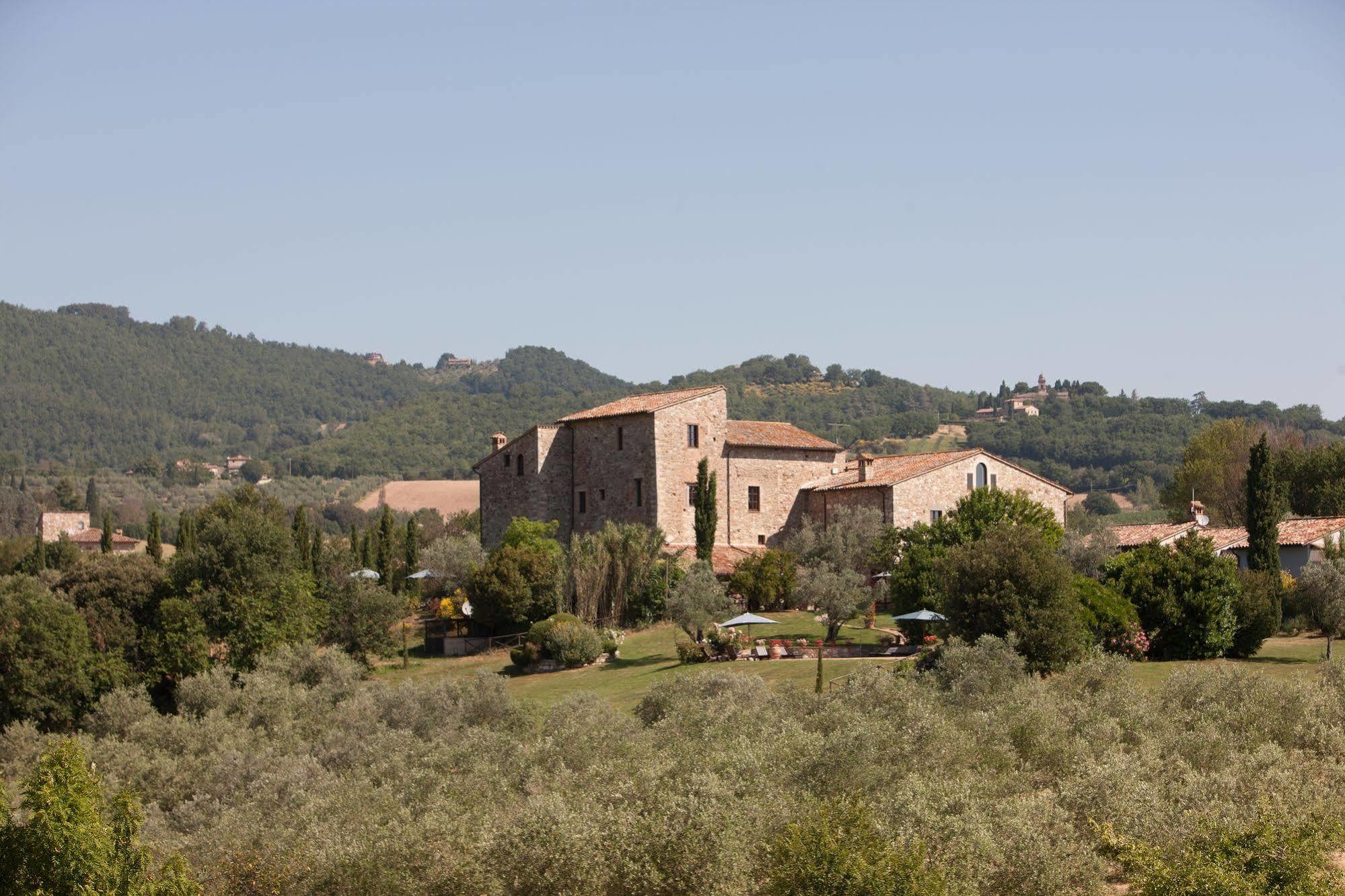 Tenuta Di Canonica Тоди Экстерьер фото