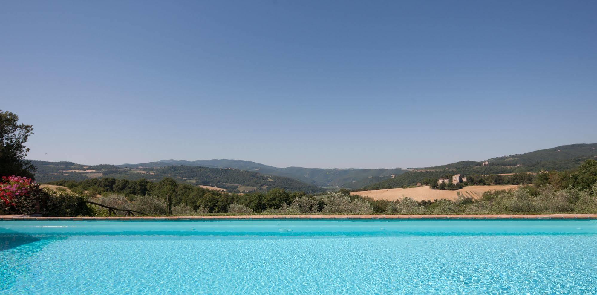 Tenuta Di Canonica Тоди Экстерьер фото