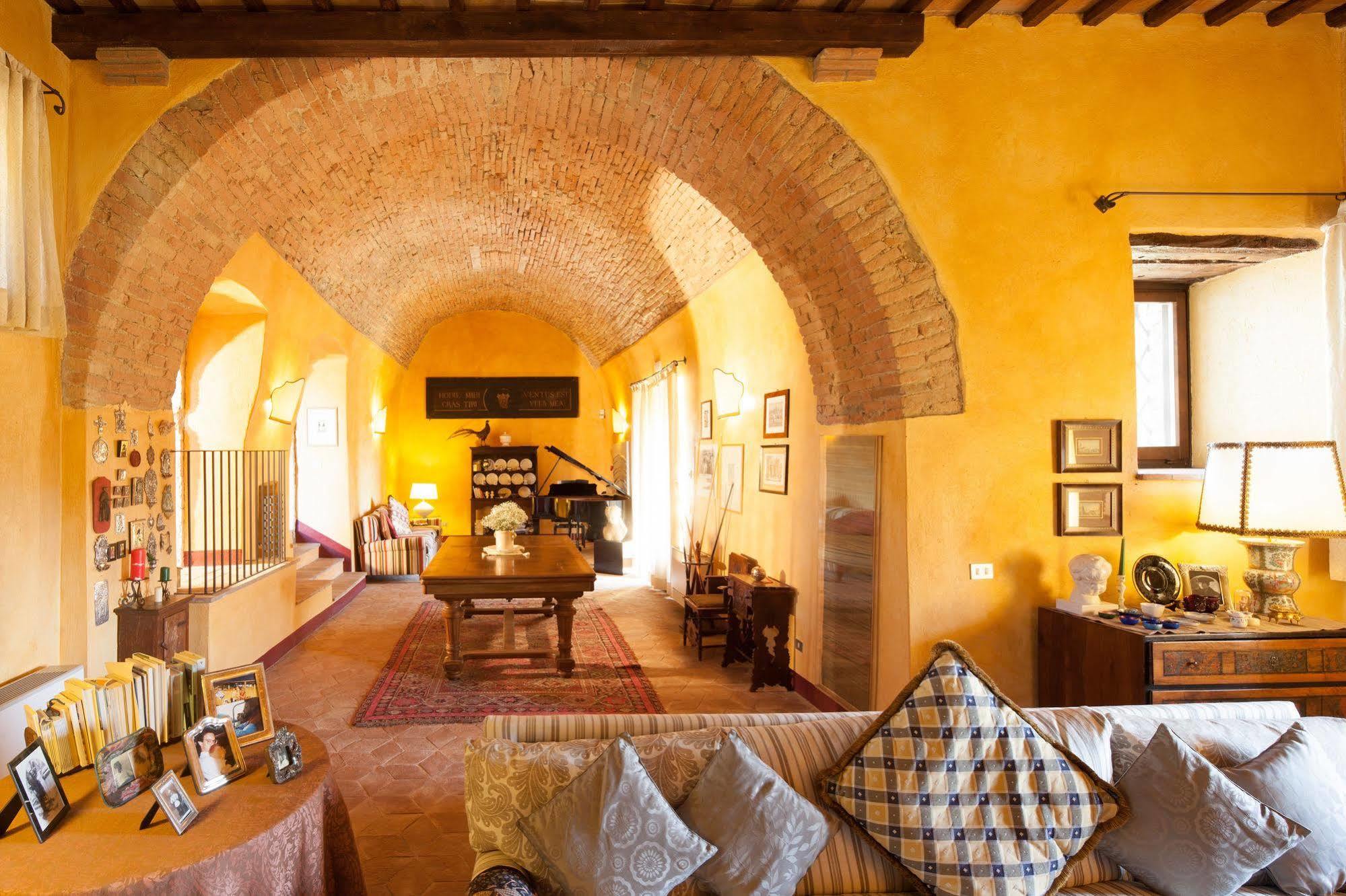 Tenuta Di Canonica Тоди Экстерьер фото